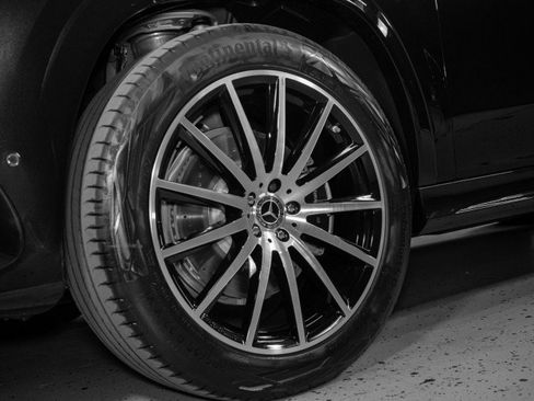 New 2026 Mercedes-Benz GLS 450 4MATIC image 34