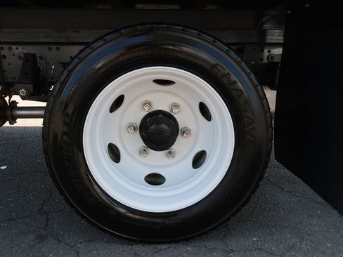 Used 2025 Chevrolet Low Cab Forward RWD image 13