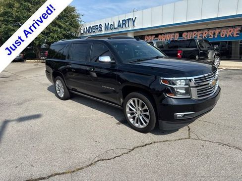 Used 2019 Chevrolet Suburban Premier w/ Premier Plus Edition RWD image 1