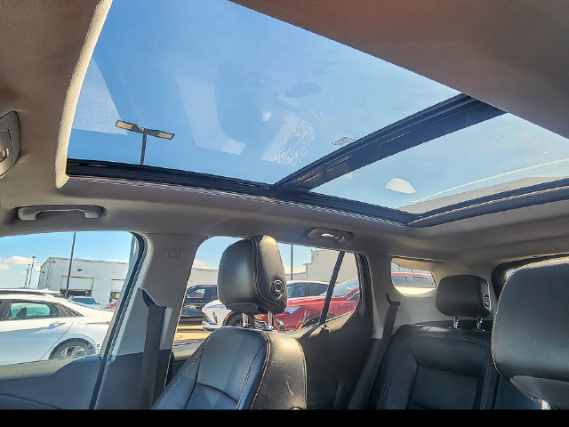 Used 2019 GMC Terrain SLT w/ Preferred Package AWD/4WD image 9