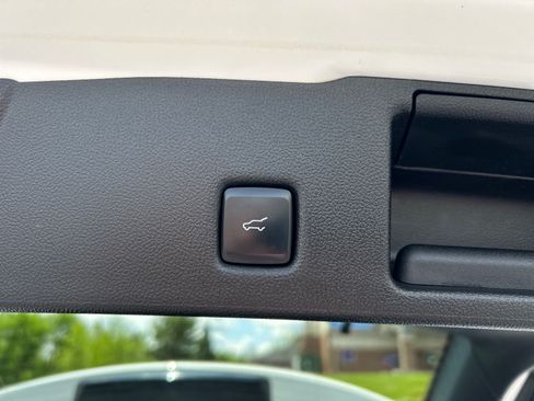 Certified 2022 Ford Escape SEL w/ SEL Stealth AWD Package image 15