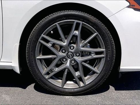 Certified 2023 Nissan Altima 2.0 SR FWD image 8