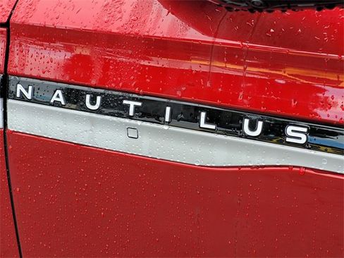 New 2026 Lincoln Nautilus Reserve image 24