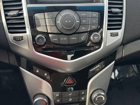 Used 2013 Chevrolet Cruze LT FWD image 13