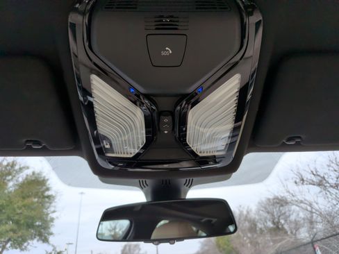 Used 2021 BMW 530i image 32