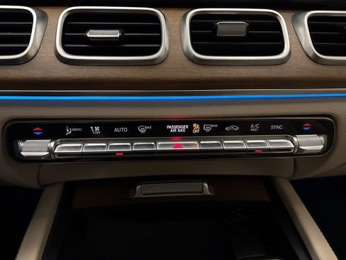 Used 2022 Mercedes-Benz GLS 450 4MATIC image 20