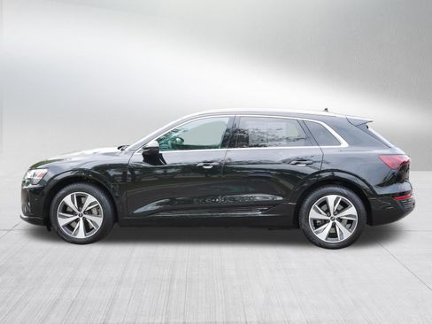 Used 2024 Audi Q8 e-tron Premium Plus w/ Premium Plus Package AWD/4WD image 4
