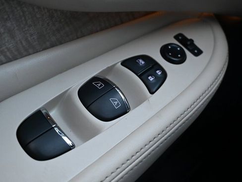 Used 2022 Nissan Murano SL image 40