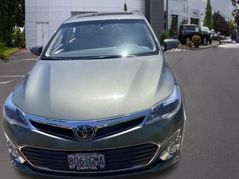 Used 2013 Toyota Avalon Limited w/ Technology Pkg FWD image 27
