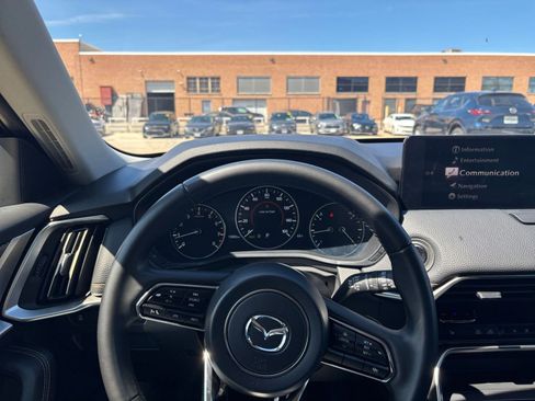 Used 2025 MAZDA CX-90 3.3 Turbo w/ Preferred Package AWD/4WD image 37