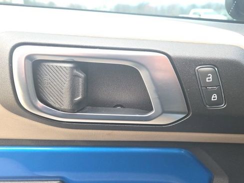 Used 2022 Ford Bronco Wildtrak image 19