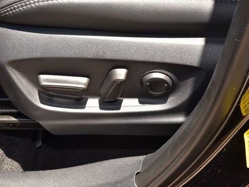 Used 2026 Toyota Corolla Cross XLE w/ Convenience Package FWD image 34