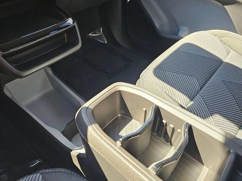 New 2027 Chevrolet Bolt LT w/ Comfort Package FWD image 29