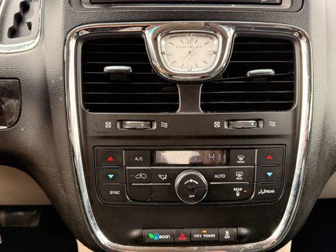 Used 2012 Chrysler Town & Country Touring w/ Entertainment Group #1 image 24