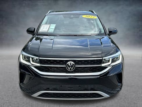 Certified 2023 Volkswagen Taos SEL AWD/4WD image 2