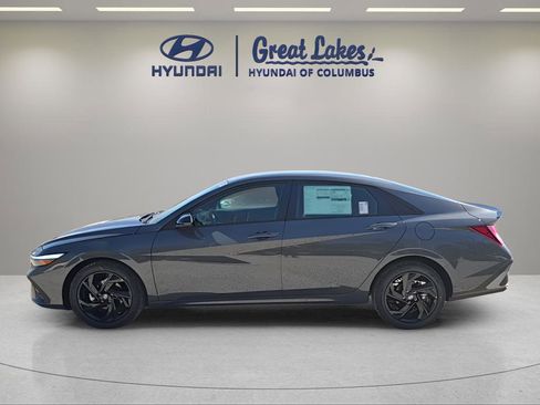 New 2026 Hyundai Elantra Sport FWD image 3
