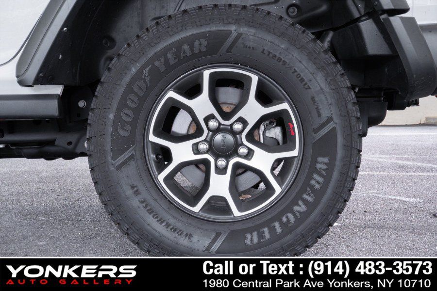 Used 2023 Jeep Wrangler Unlimited Rubicon w/ LED Lighting Group AWD/4WD image 13