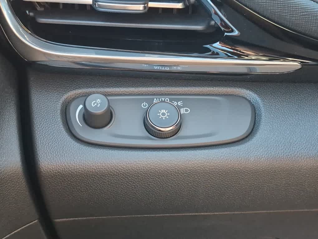 New 2026 Buick Envista Sport Touring w/ Convenience I Package FWD image 18