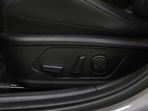 Used 2024 Hyundai Elantra Limited image 27