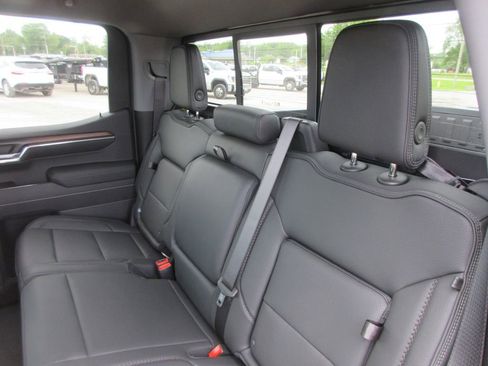 New 2026 GMC Sierra 1500 Denali w/ Denali Reserve Package AWD/4WD image 13