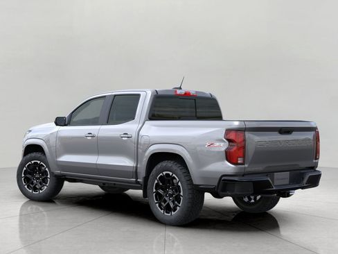 Used 2026 Chevrolet Colorado Z71 w/ Technology Package AWD/4WD image 3