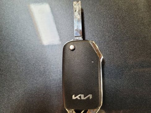 Used 2024 Kia Forte LXS image 32