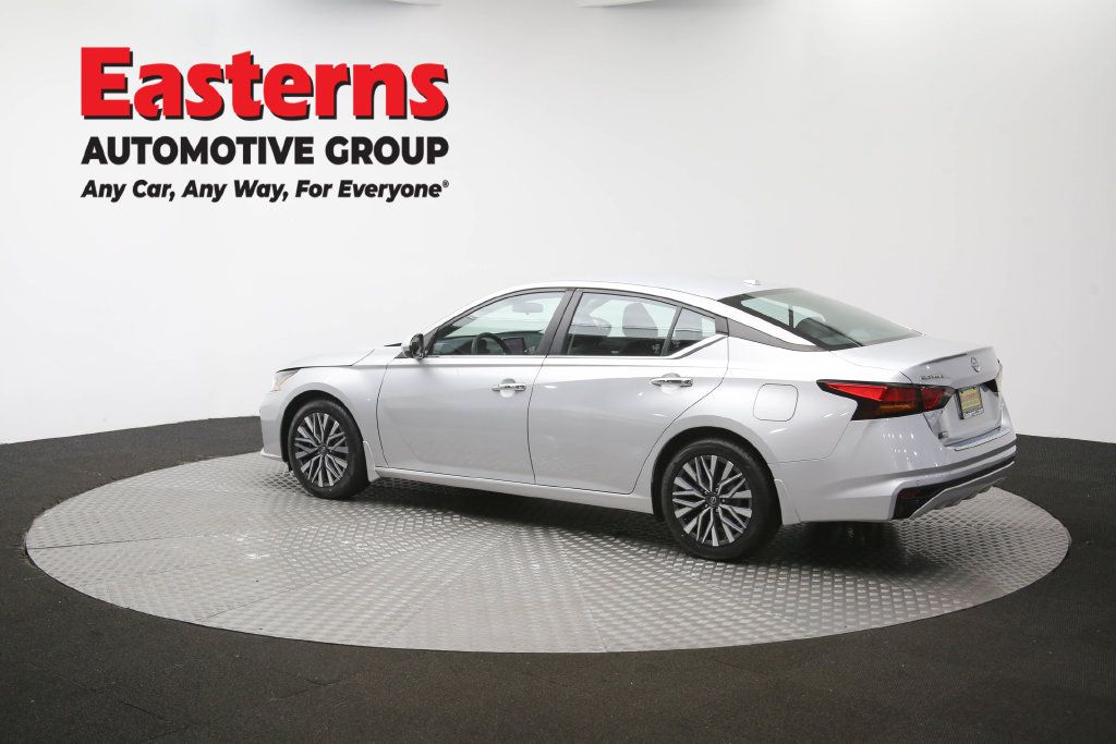 Used 2023 Nissan Altima 2.5 SV FWD image 65