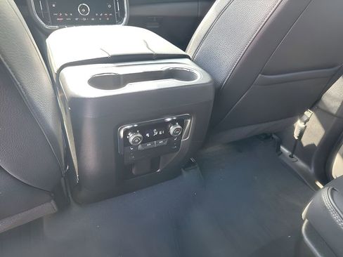 New 2026 GMC Yukon Denali w/ Sun & Power Step Package AWD/4WD image 21