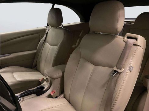 Used 2013 Chrysler 200 Limited FWD image 28