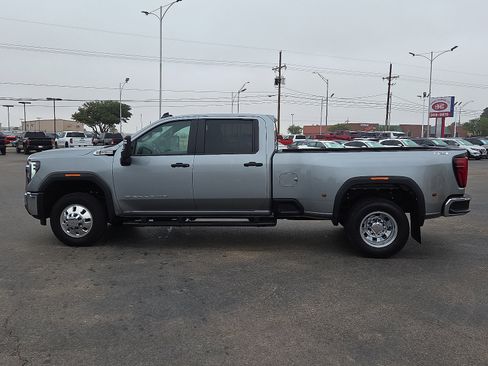 Used 2026 GMC Sierra 3500 Pro w/ 1SA Pro Safety Plus Package AWD/4WD image 2