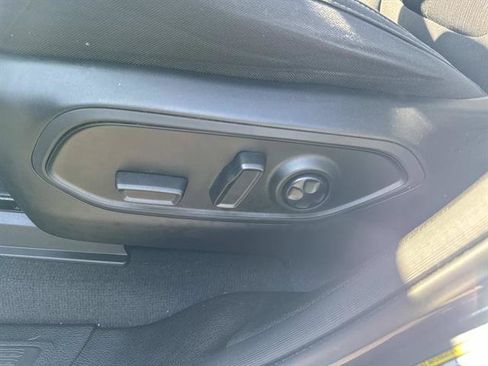 Used 2023 Jeep Grand Cherokee L Laredo AWD/4WD image 12