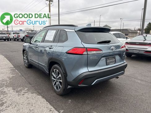 Used 2024 Toyota Corolla Cross XLE w/ Convenience Package image 3