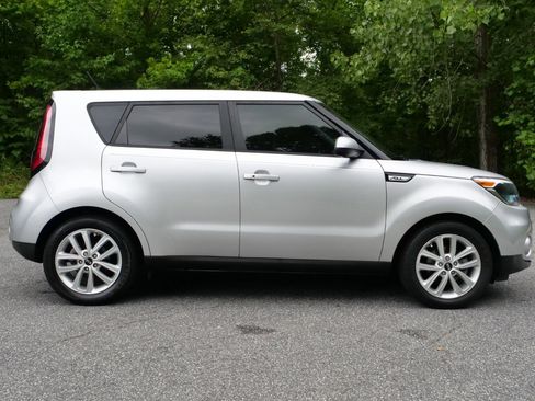 Used 2019 Kia Soul + w/ Audio Package image 38