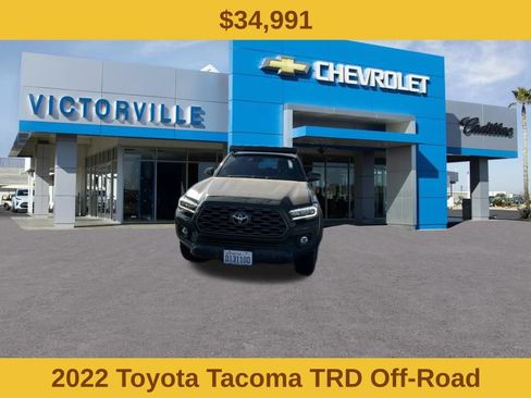Used 2022 Toyota Tacoma TRD Off-Road w/ Technology Package AWD/4WD image 2