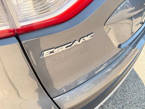 Used 2014 Ford Escape SE FWD image 30