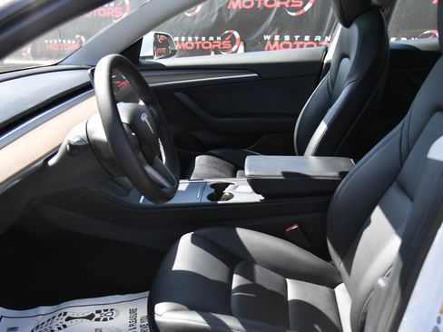 Used 2021 Tesla Model 3 Standard Range Plus RWD image 17