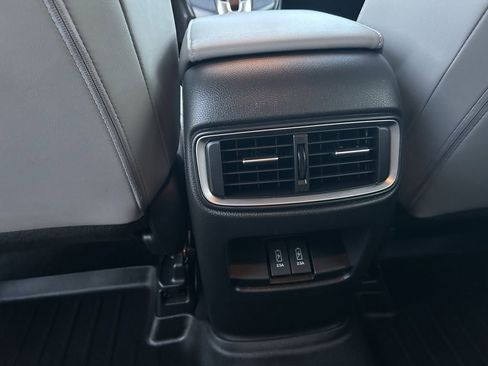 Used 2018 Honda CR-V Touring image 18