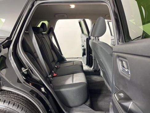 Used 2024 Nissan Rogue SV image 43