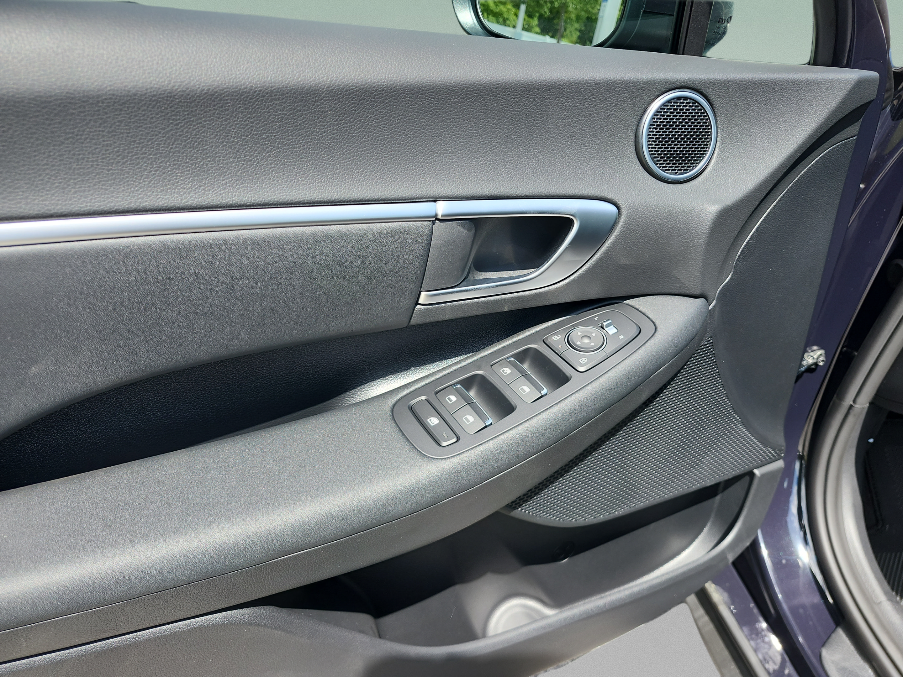 New 2026 Hyundai Sonata Blue FWD image 15