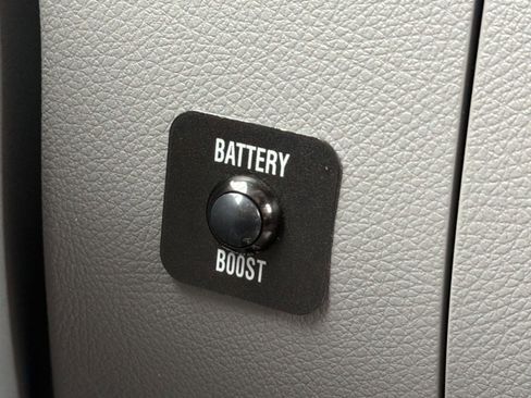 Used 2018 Mercedes-Benz Sprinter 3500 image 35