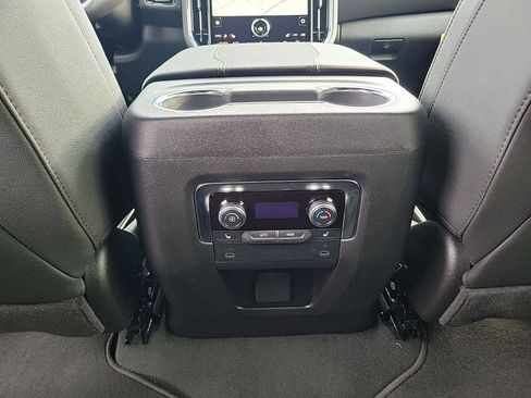 New 2026 GMC Yukon Elevation image 10