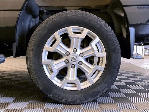 Used 2016 Nissan Titan SL image 8