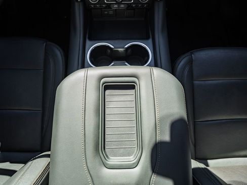 Used 2023 Chevrolet Tahoe High Country image 33