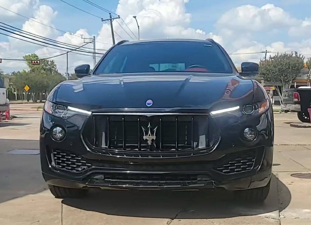 Used 2021 Maserati Levante AWD/4WD image 1