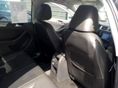 Used 2018 Volkswagen Jetta SE image 28