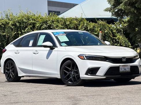 Certified 2024 Honda Civic Sport Touring image 2