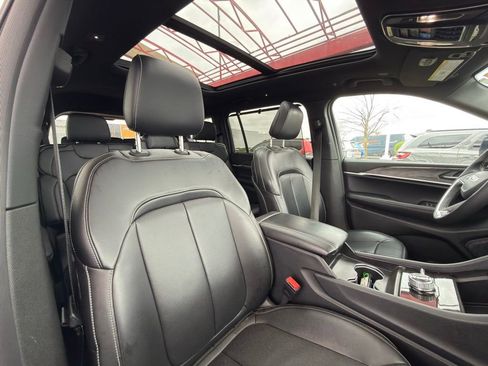 New 2025 Jeep Grand Cherokee L Limited w/ Luxury Tech Group II AWD/4WD image 44