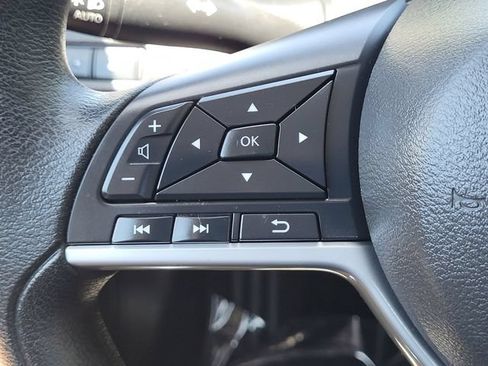 Certified 2025 Nissan Altima 2.5 SV FWD image 12
