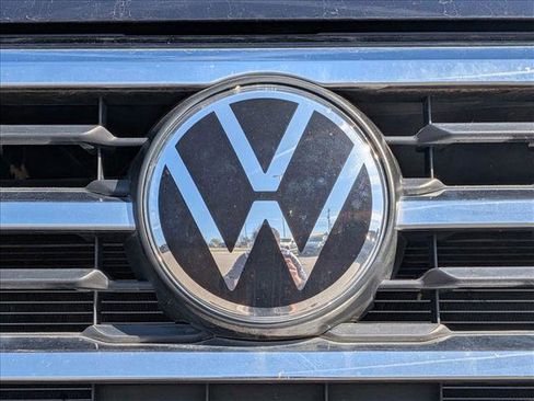 Used 2022 Volkswagen Atlas SE w/ Black Wheel Package image 23