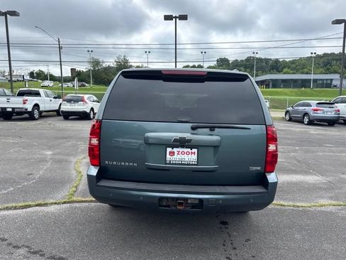 Used 2009 Chevrolet Suburban LT AWD/4WD image 7